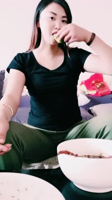 娱乐吃瓜酱吸引力,揭秘明星幕后故事，带你领略娱乐圈魅力  第3张